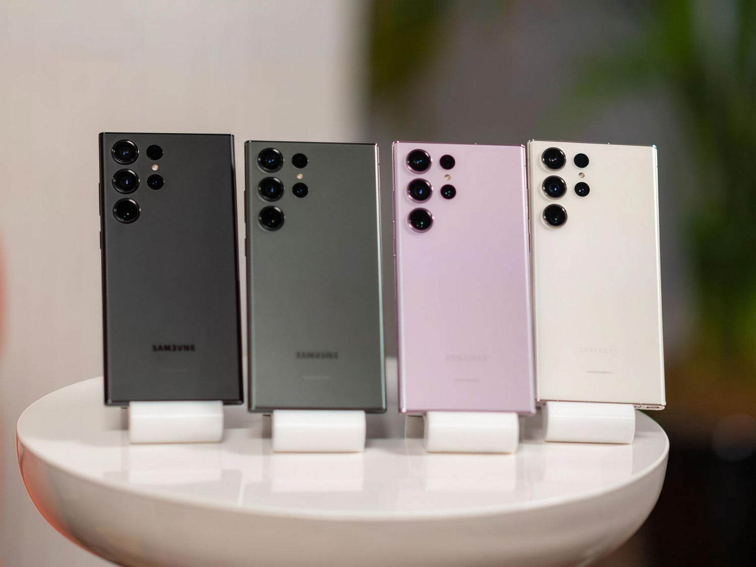 TÉLÉPHONE QUASI NEUFS ( TRÈS BON ÉTAT )